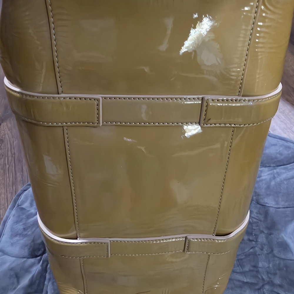 Glossy Mustard Yellow Handbag - Picture 2 of 7